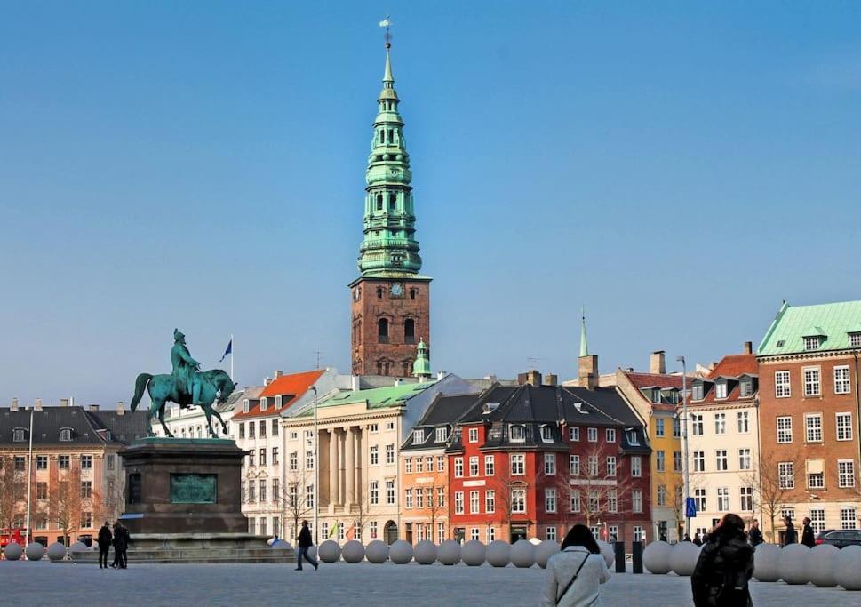 2br Flat Next To The Lakes * København