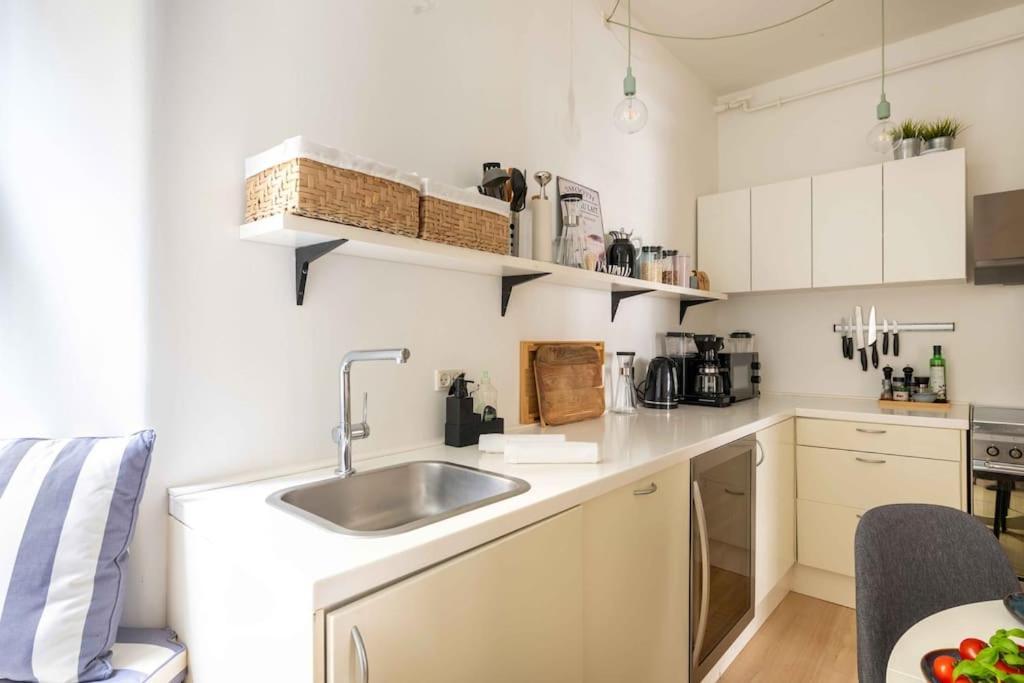 2br Flat Next To The Lakes *
